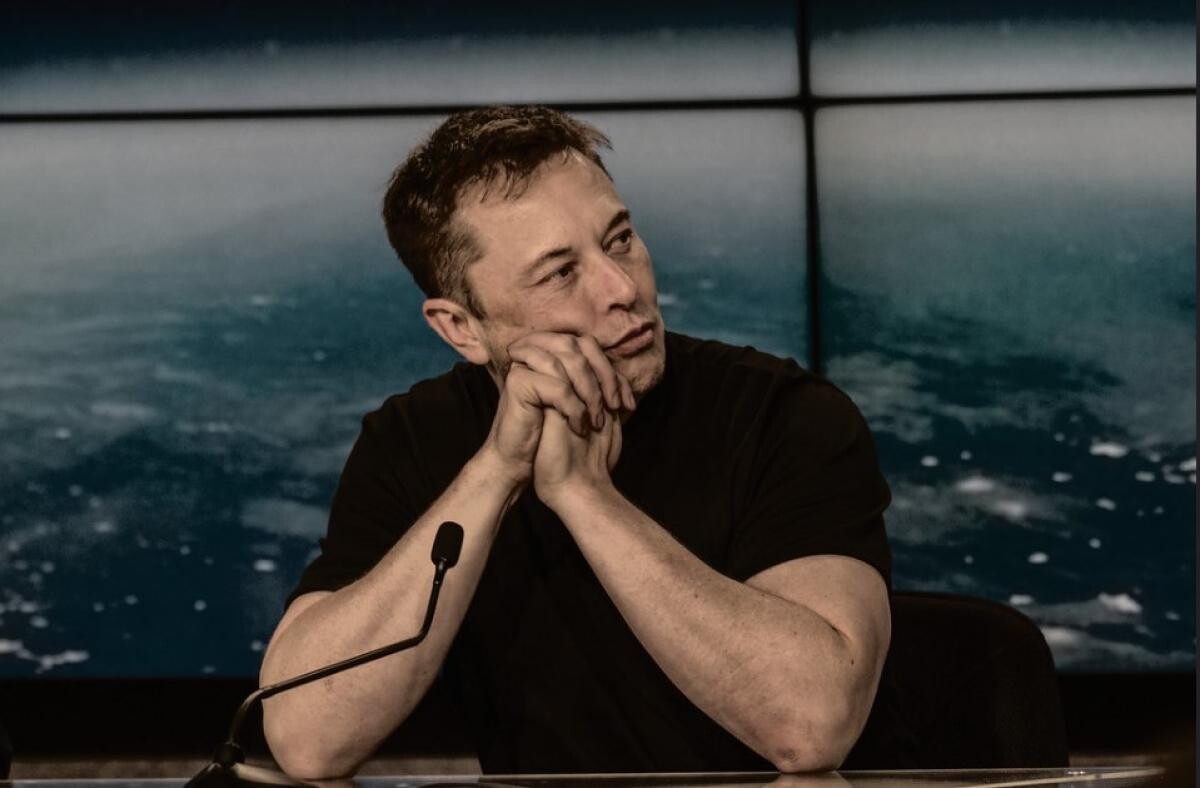 Elon Musk nu cumpără Twitter cu banii lui proprii