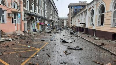 Rușii bombardează orașe și tot ei acuză