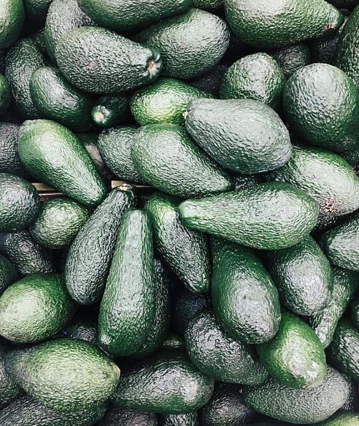 Consumați avocado. Fructul exotic, cu zeci de proprietăți cosmetice pentru piele și păr. Sursa - Pexels