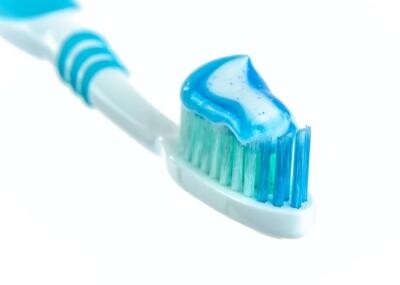 Pasta de dinți, ajutor de nădejde în gospodărie. Opt obiecte pe care le poți curăța cu ea. Sursa - Pexels 