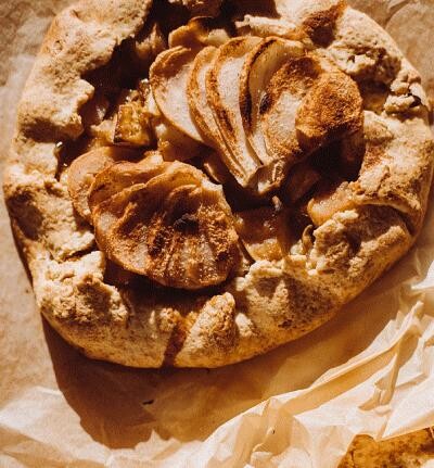 Tartă de mere, cu felii de pâine în loc de blat - o rețetă senzațional de bună, așa cum nu ai mâncat vreodată. Sursa - Pexels