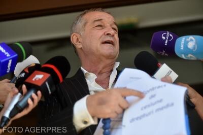 Reacția lui Becali după ce Marcel Ciolacu a anunțat că schimbă legea pentru ca FCSB să joace în Ghencea/ Foto: Agerpres