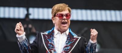 La mulți ani, Elton John! Cântărețul împlinește 74 de ani