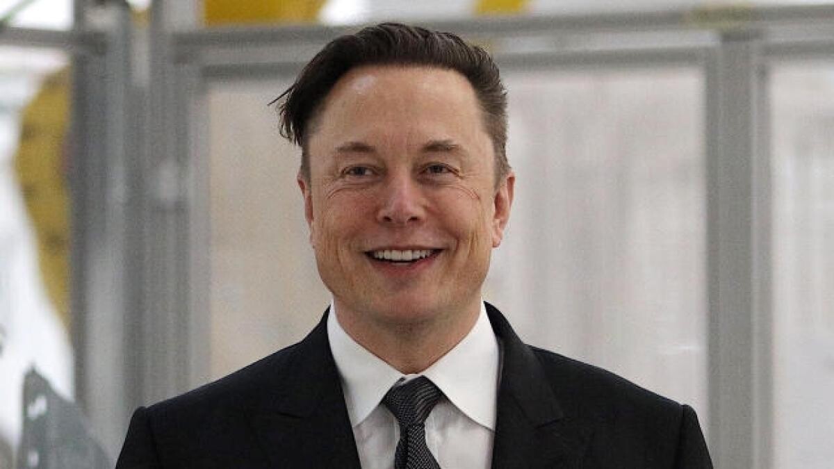 Elon Musk își înnebunește fanii cu un tweet de cinci cuvinte 