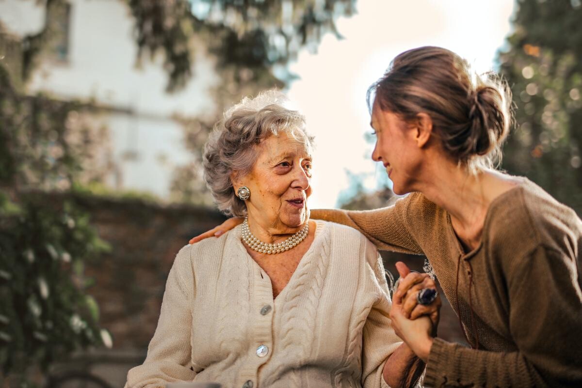 Misterul longevității feminine: De ce sunt femeile mai longevive/Fotografie de la Andrea Piacquadio