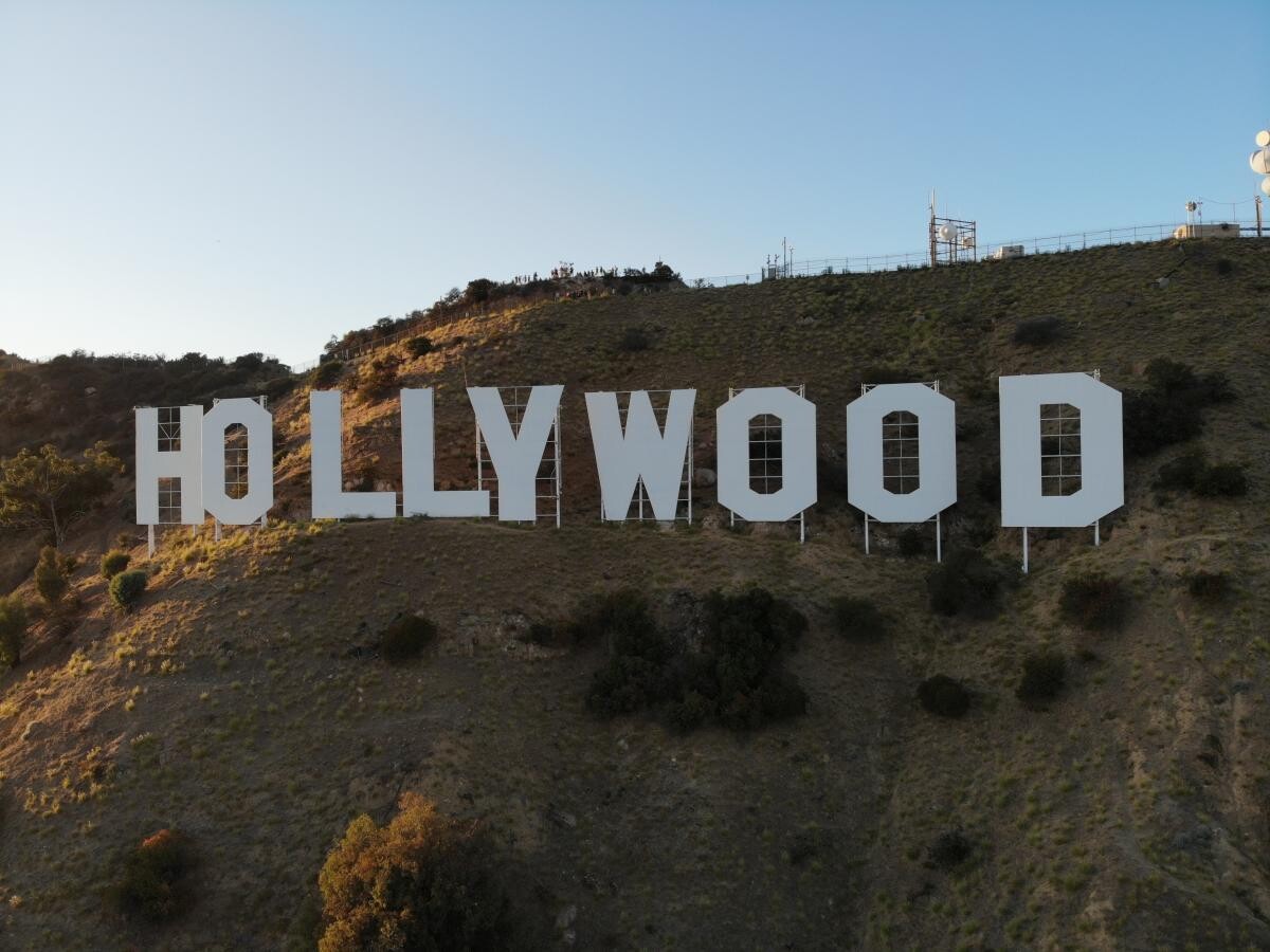 Hollywood: Acord de principiu între scenarişti şi studiouri pentru a pune capăt grevei