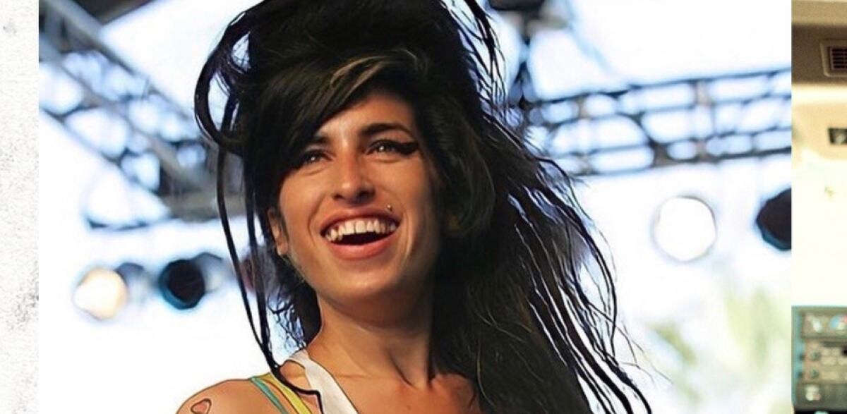 Amy Winehouse ar fi împlinit astăzi 40 de ani 
