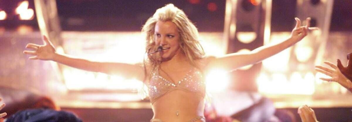 Britney Spears susține că s-a sărutat cândva cu Ben Affleck
