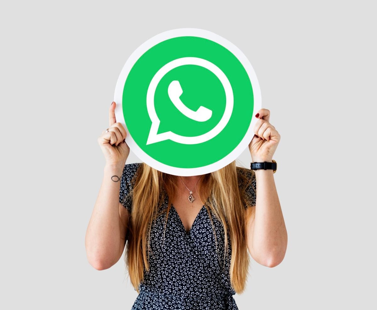 WhatsApp pregăteşte lansarea unui design nou/Freepik
