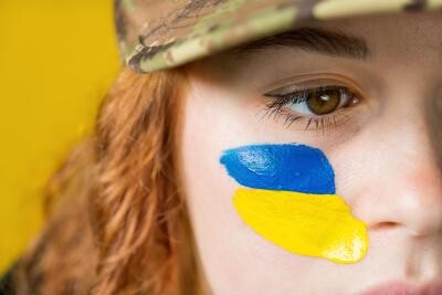 Femeile din Ucraina cu studii medicale, înrolate în armată: Freepik