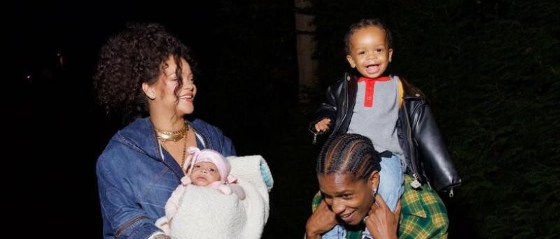 Rihanna se bucură de faptul că este o „mamă de băiat"/Facebook