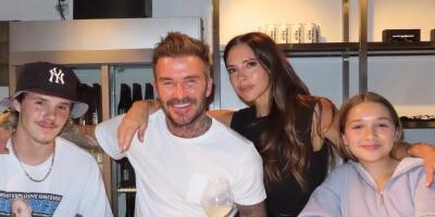 David Beckham o sărbătorește pe "frumoasa soție" Victoria Beckham la împlinirea a 50 de ani/Facebook